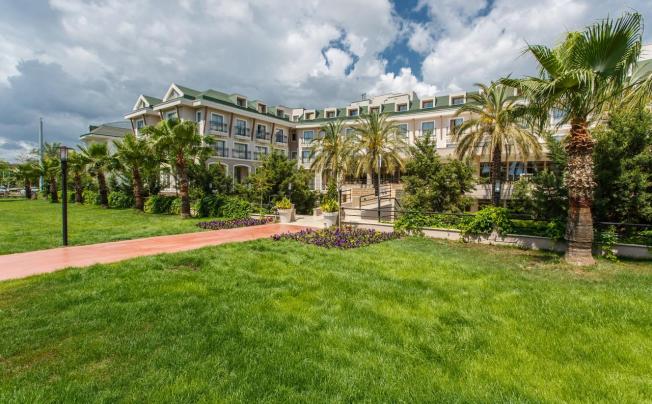 Фото отеля Lucida Beach Hotel
