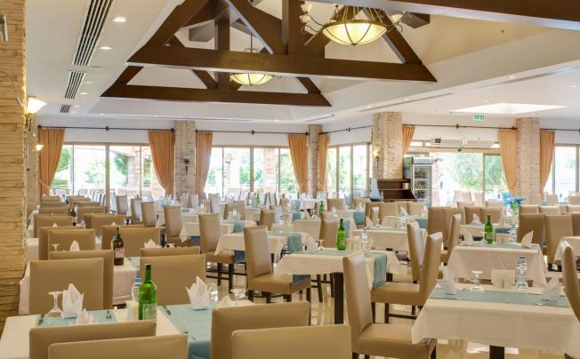 Фото отеля Lucida Beach Hotel
