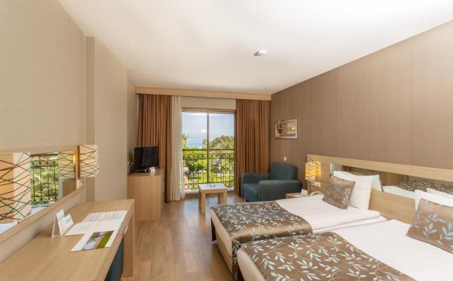 Фото отеля Lucida Beach Hotel
