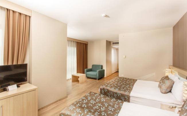 Фото отеля Lucida Beach Hotel