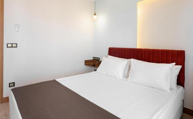 Фото отеля THELUNA SUITE HOTEL