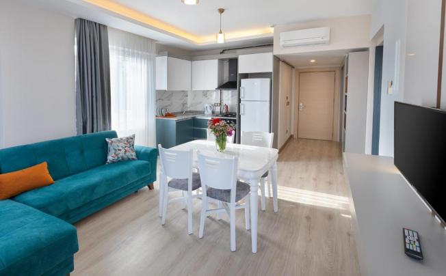 Фото отеля THELUNA SUITE HOTEL
