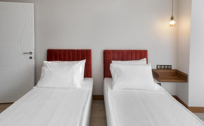 Фото отеля THELUNA SUITE HOTEL
