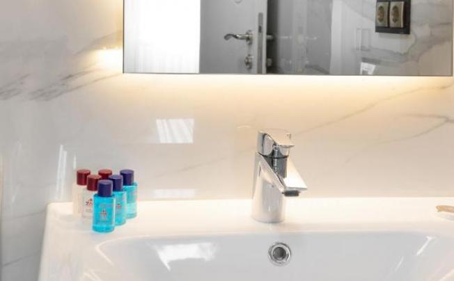 Фото отеля THELUNA SUITE HOTEL