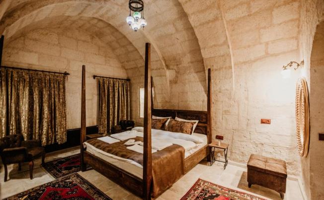 Фото отеля Romantic Cave Hotel