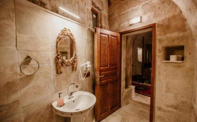 Фото отеля Romantic Cave Hotel