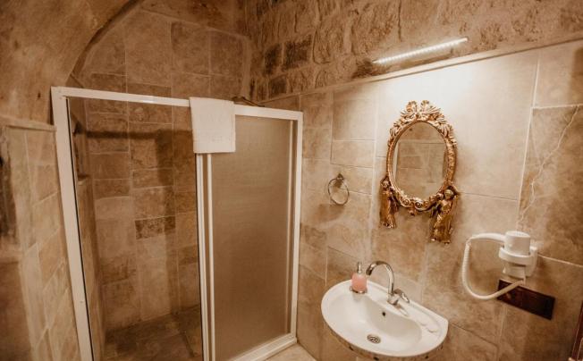 Фото отеля Romantic Cave Hotel