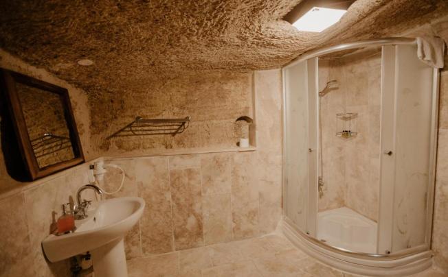 Фото отеля Romantic Cave Hotel