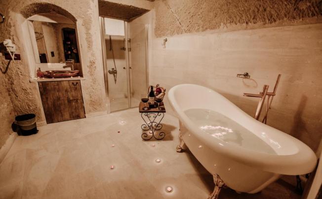 Фото отеля Romantic Cave Hotel