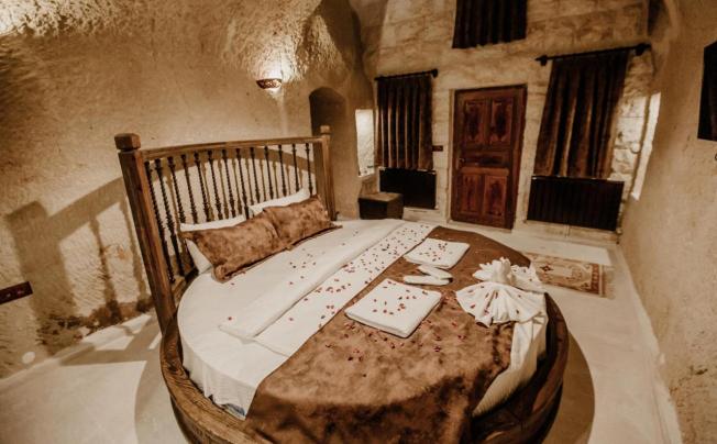 Фото отеля Romantic Cave Hotel