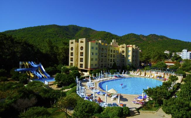 Фото отеля Luna Beach Deluxe Hotel