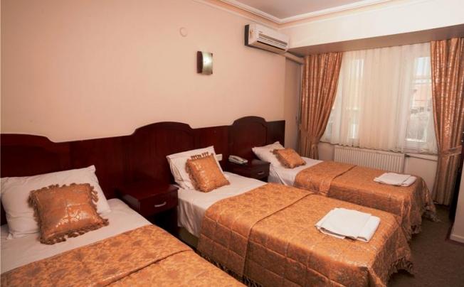 Фото отеля Grand Liza Hotel