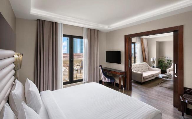 Фото отеля DoubleTree by Hilton Istanbul Esentepe
