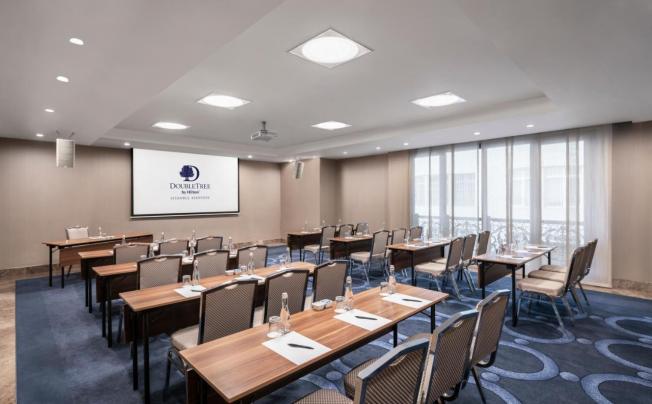 Фото отеля DoubleTree by Hilton Istanbul Esentepe