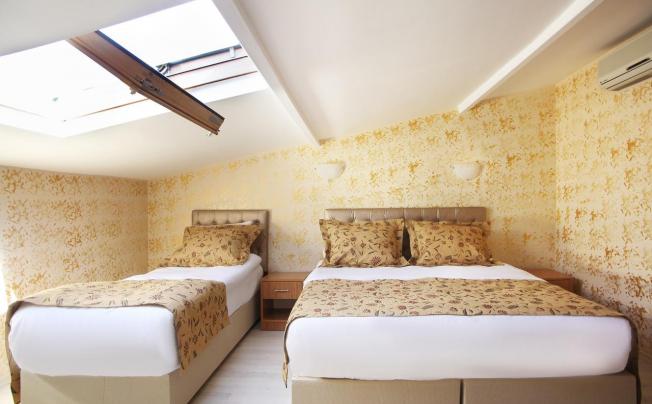 Фото отеля Theodian Hotel