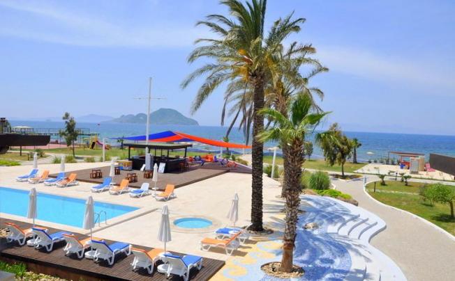 Фото отеля SEA AND YOU BEACH RESORT