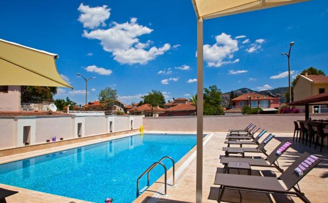 Фото отеля BOUTIQUE HOTEL MONTANA