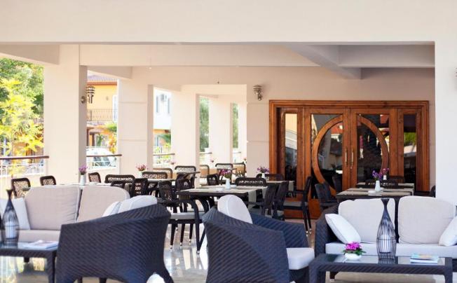 Фото отеля BOUTIQUE HOTEL MONTANA