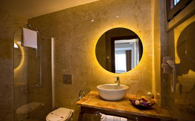 Фото отеля BOUTIQUE HOTEL MONTANA