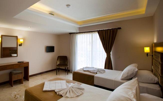 Фото отеля BOUTIQUE HOTEL MONTANA