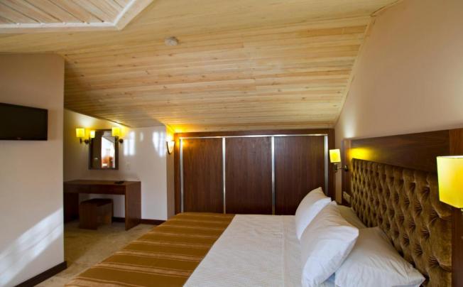 Фото отеля BOUTIQUE HOTEL MONTANA