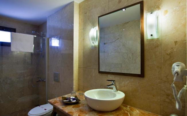 Фото отеля BOUTIQUE HOTEL MONTANA