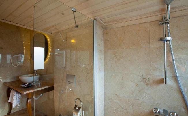 Фото отеля BOUTIQUE HOTEL MONTANA