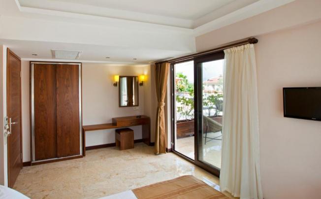 Фото отеля BOUTIQUE HOTEL MONTANA