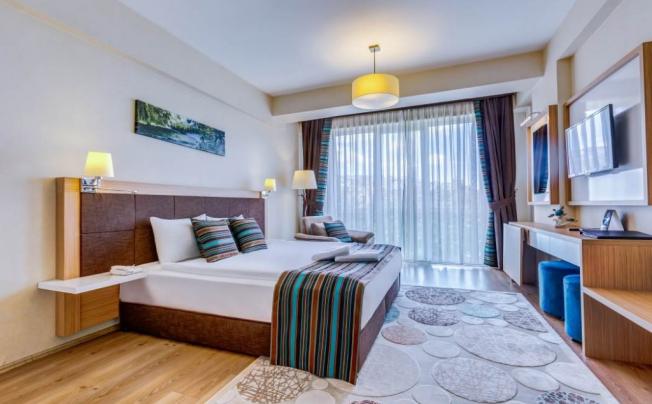 Фото отеля Festinn Suites Golden Horn
