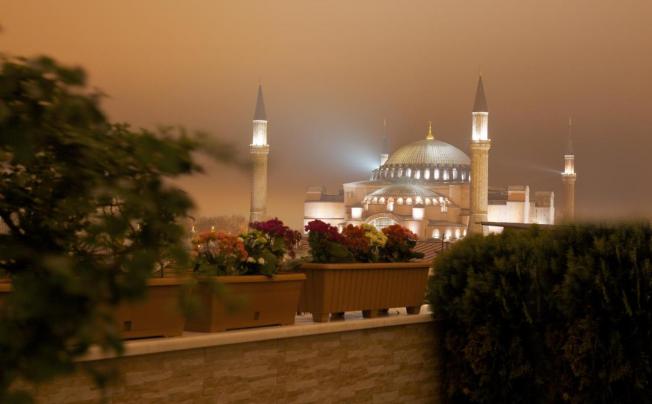 Фото отеля White House Hotel Istanbul