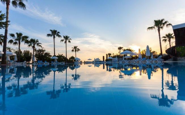 Фото отеля Iz Flower Side Beach Hotel