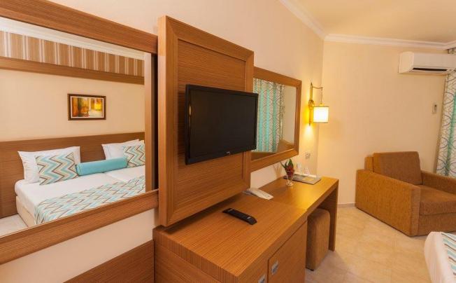Фото отеля Iz Flower Side Beach Hotel