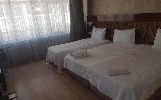 Фото отеля Rouge Noire Hotel