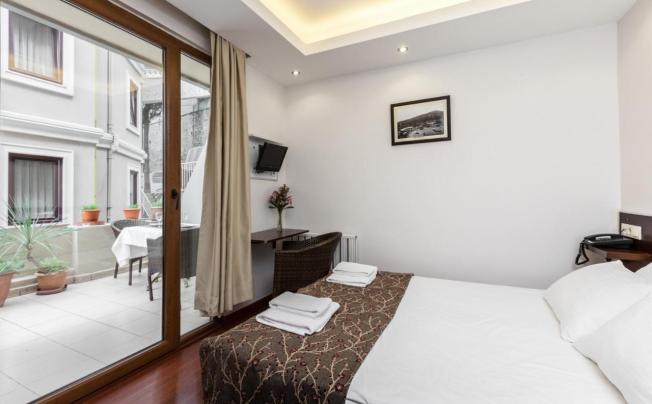 Фото отеля Buyukada Comfort Hotel