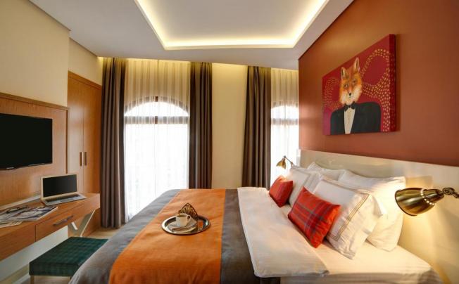 Фото отеля THE FOX HOTEL