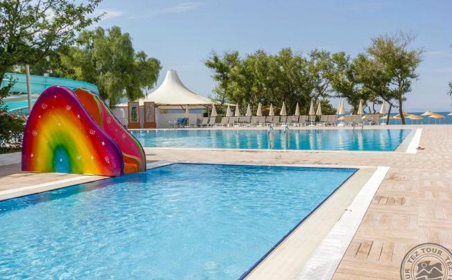 Фото отеля CARPE MARE BEACH RESORT 