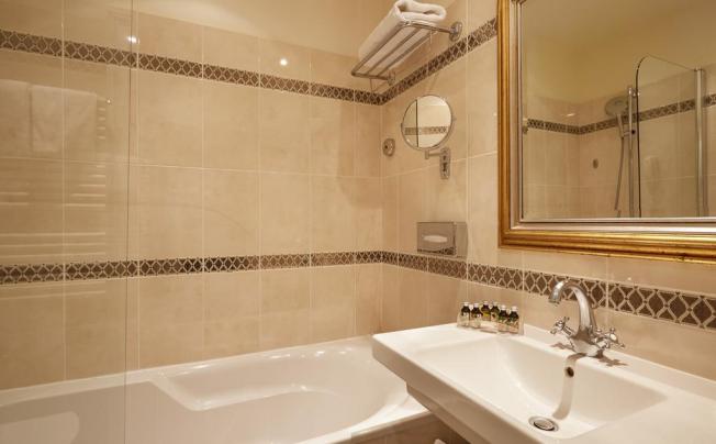 Фото отеля MAYFAIR 