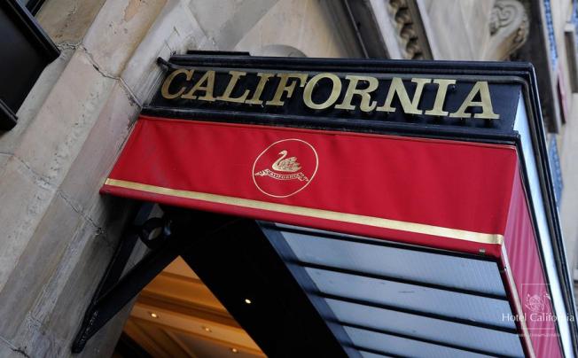 Фото отеля CALIFORNIA CHAMPS-ELYSEES HOTEL 
