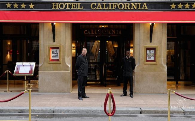 Фото отеля CALIFORNIA CHAMPS-ELYSEES HOTEL 