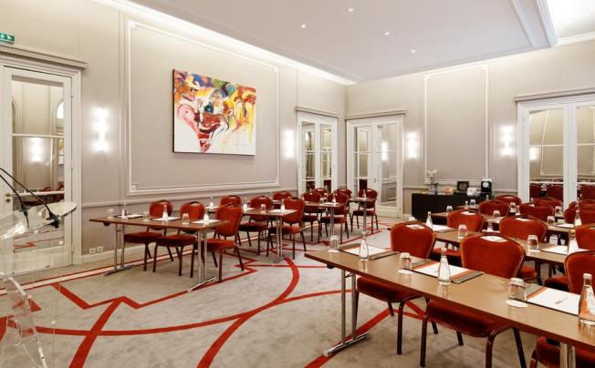 Фото отеля CALIFORNIA CHAMPS-ELYSEES HOTEL 