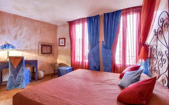 Фото отеля VILLA ROYALE MONTSOURIS 