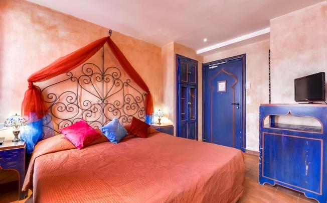Фото отеля VILLA ROYALE MONTSOURIS 