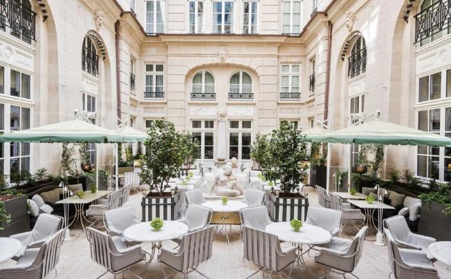 Фото отеля Crillon