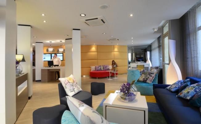 Фото отеля MERCURE NICE GRIMALDI