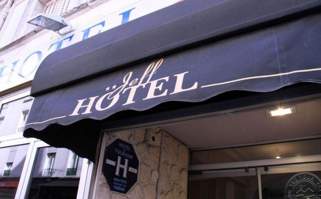 Фото отеля Jeff Hotel 