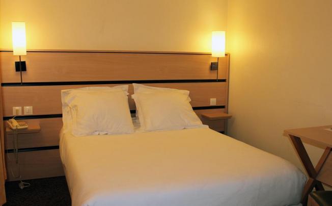 Фото отеля NEW HOTEL SAINT LAZARE 