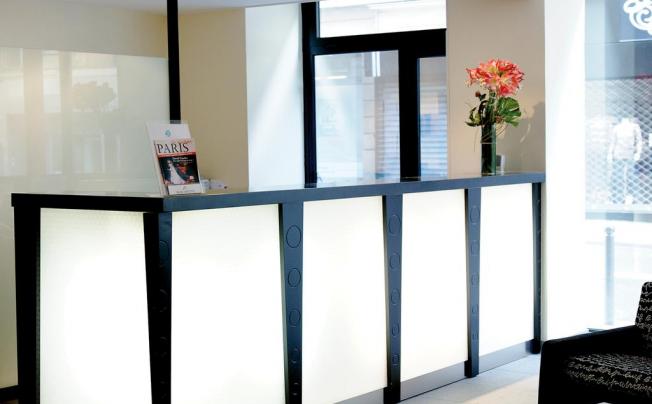Фото отеля NEW HOTEL SAINT LAZARE 