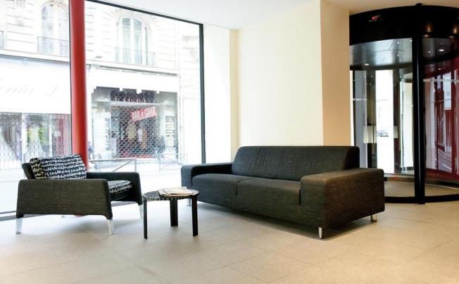 Фото отеля NEW HOTEL SAINT LAZARE 