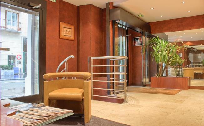 Фото отеля PAVILLON PORTE DE VERSAILLES 