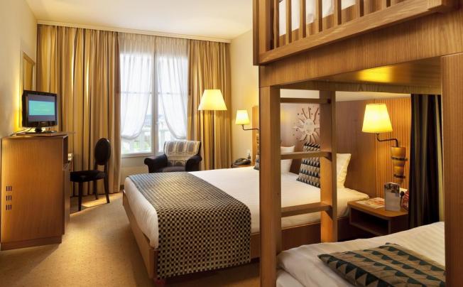 Фото отеля DREAM CASTLE HOTEL AT DISNEYLAND PARIS 